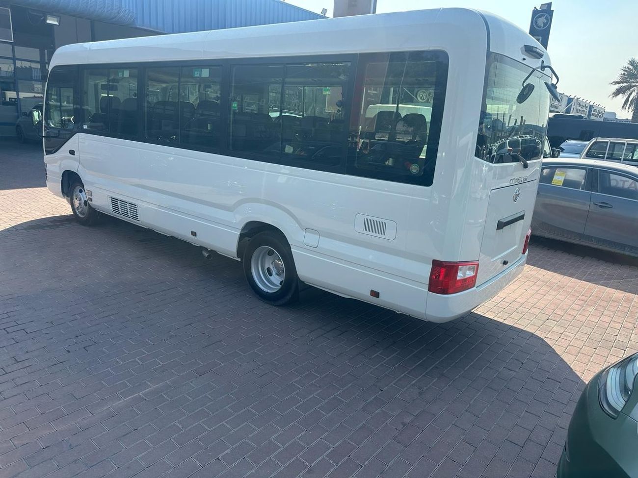 Toyota Coaster TOYOTA COASTER 4.OL DIESEL ENGINE