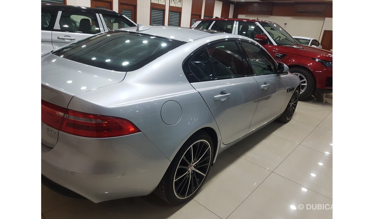 جاغوار XE XE 2.0L brand new -2016 diesel