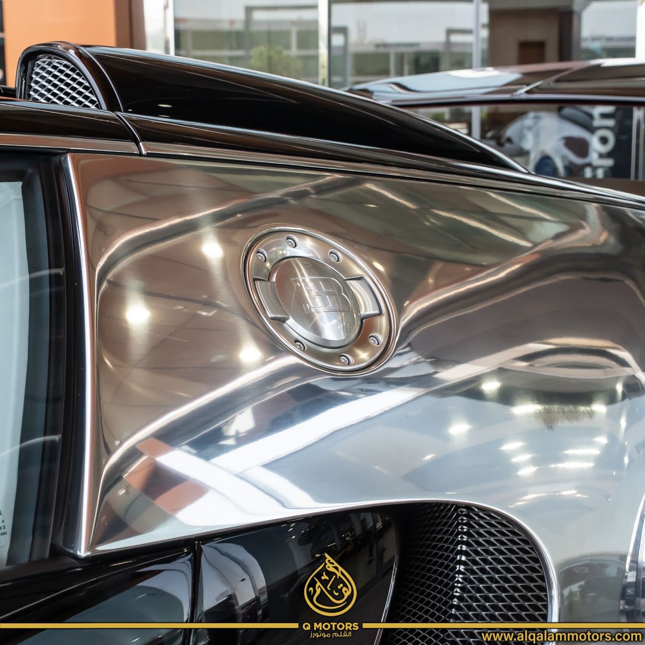 بوغاتي فيرون 2010 BUGATTI VERYON NOCTURNE GCC DONE ONLY 4000KM WITH 2 YEARS SERVICE CONTRACT