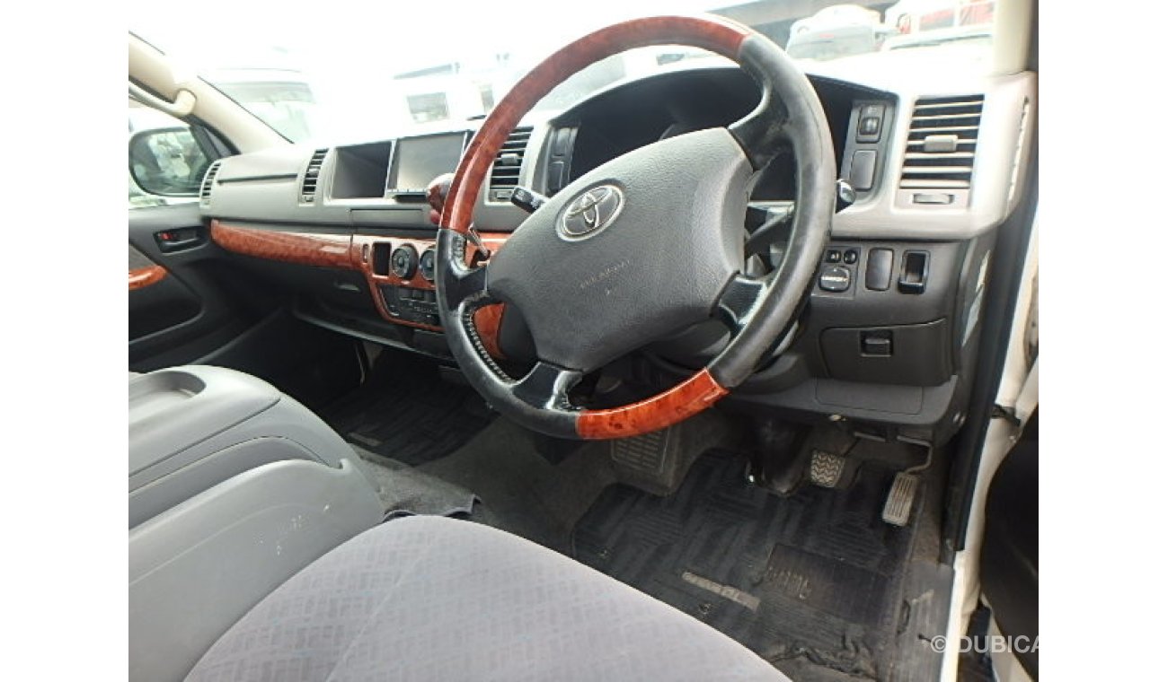 Toyota Hiace 2009