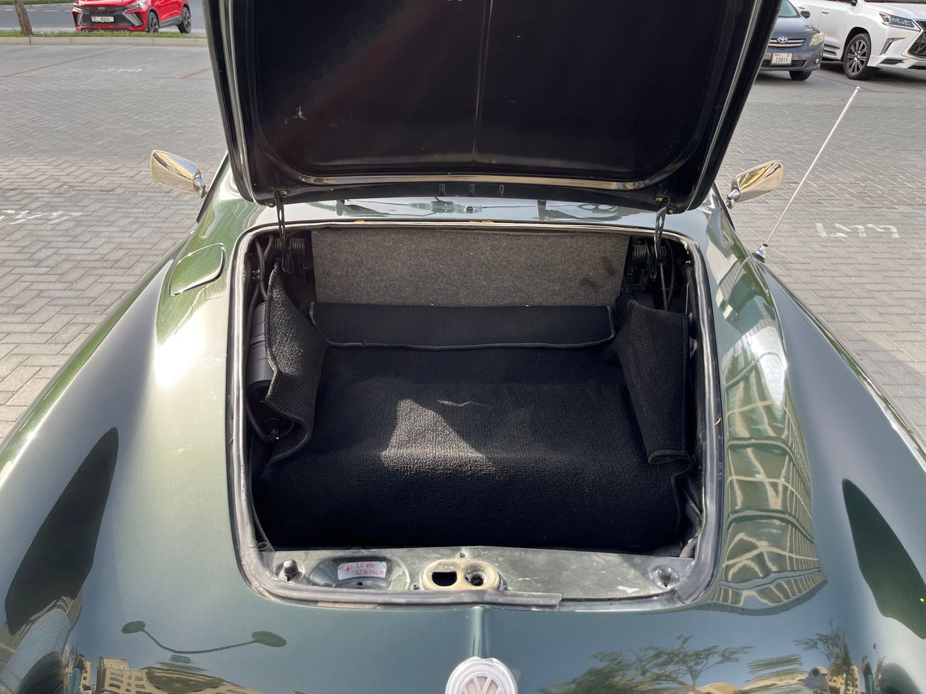 Volkswagen Karmann Ghia