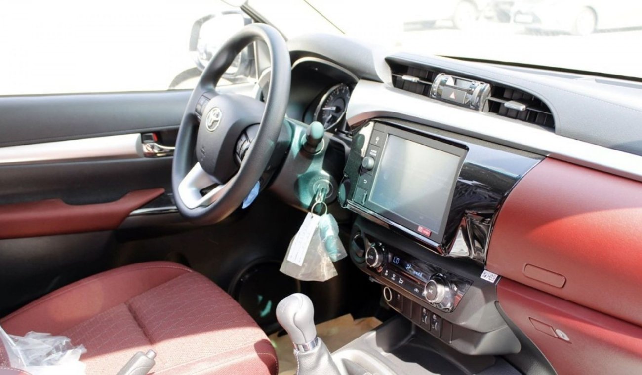 تويوتا هيلوكس HILUX 2.7L MT PETROL