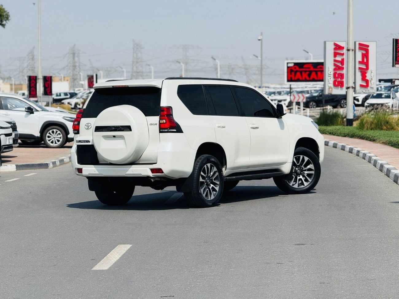 تويوتا برادو Toyota Prado Model 2022 fuel petrol cylinder 6 colour white Gear Automatic
