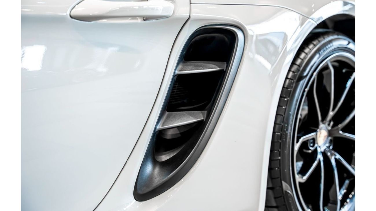 بورش كايمان 718 2024 Porsche Cayman 718, Sport Chrono Package, 2026 Porsche Warranty, Low Kms, GCC