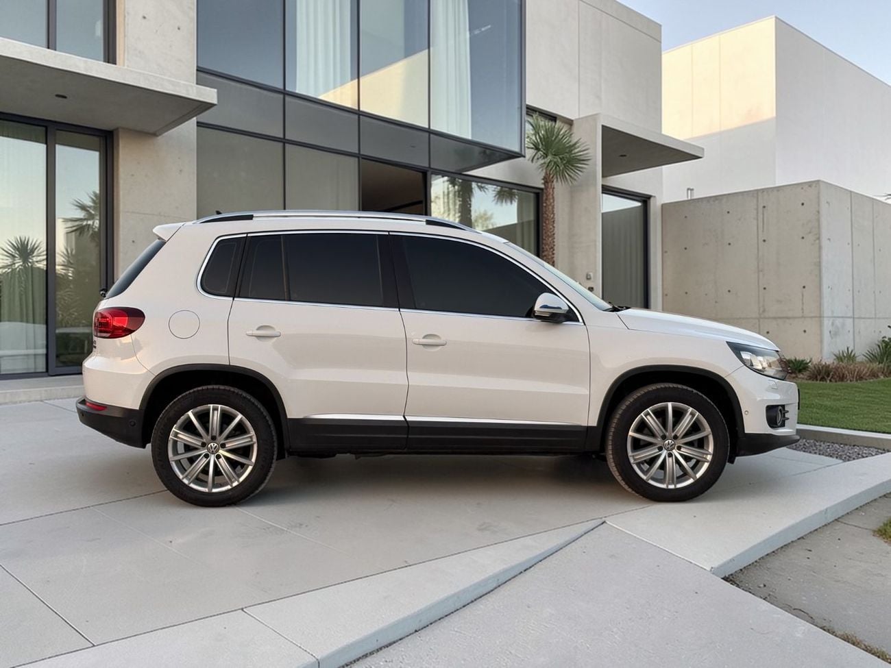 فولكس واجن تيجوان 2.0 TSI Elegance