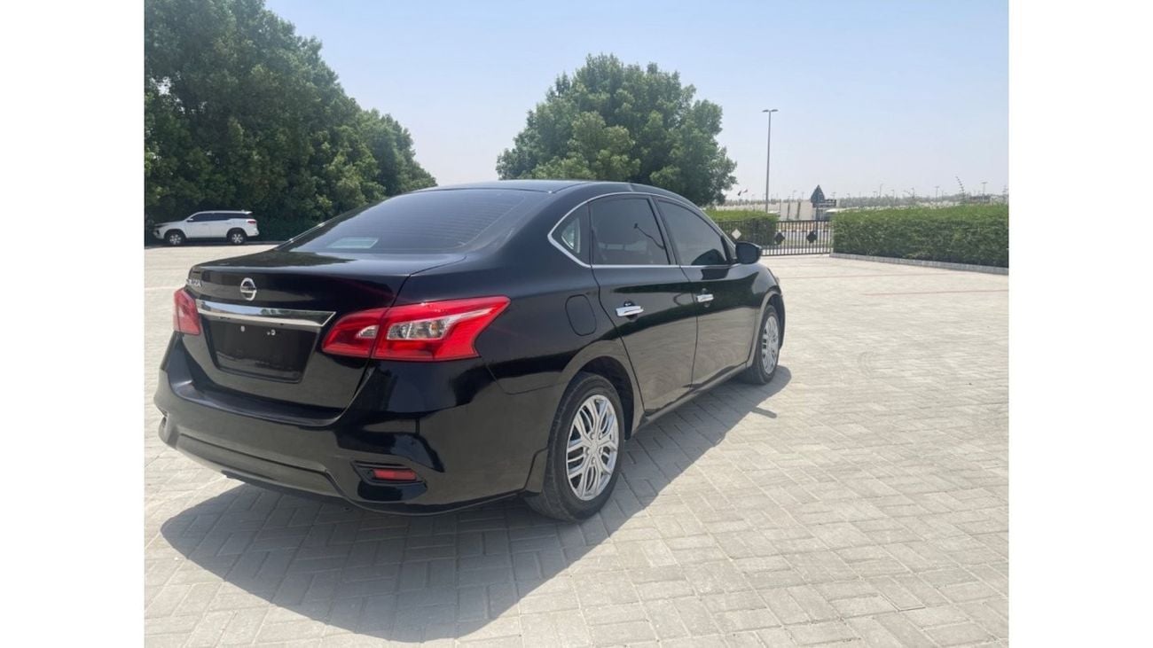 Nissan Sentra Nissan Sentra 2019  L 4 vin: 3N1AB7AP6KY392397( UAS_ SPEC) VERY GOOD CONDITION
