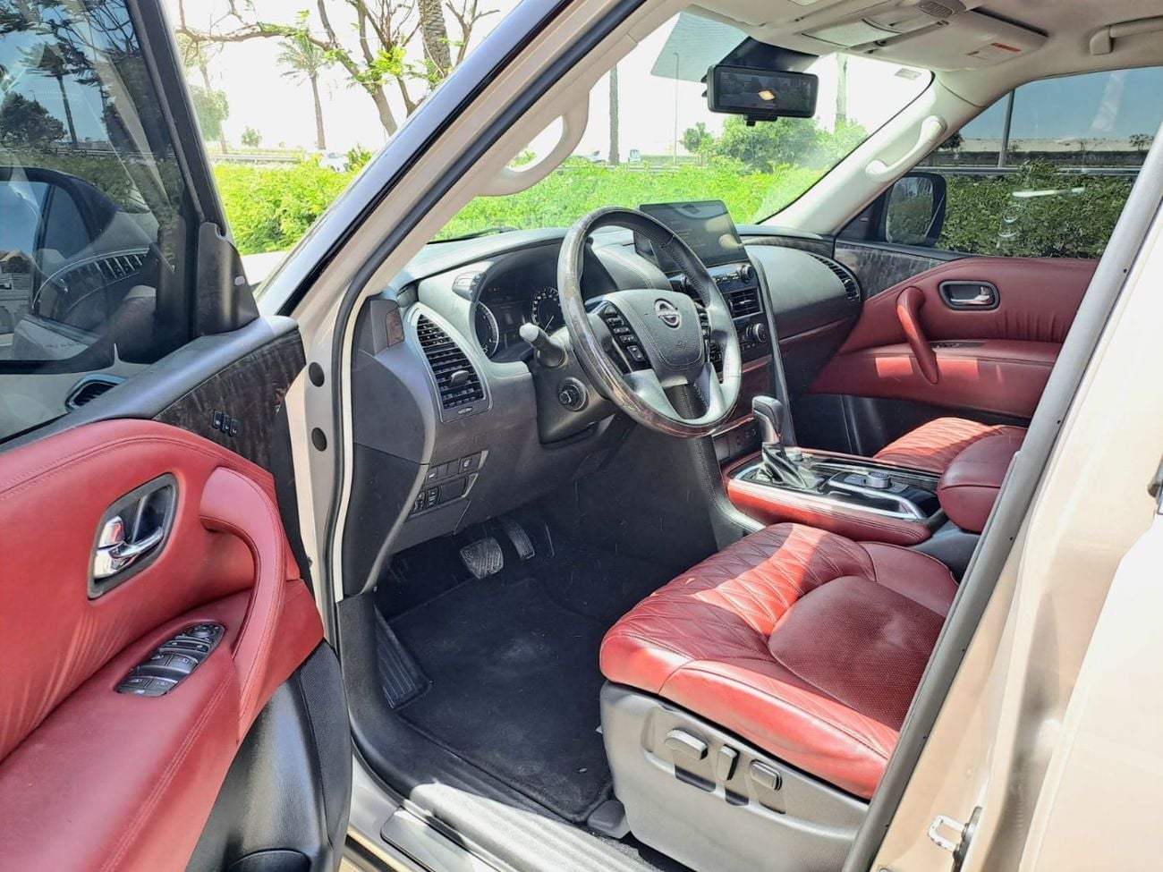 Nissan Patrol SE Platinum City 4.0L PATROL 4.0L PLATINUM GCC FULL OPTION 4.0L REAR LCD SCREENS ( 2,491-/MONTHLY)