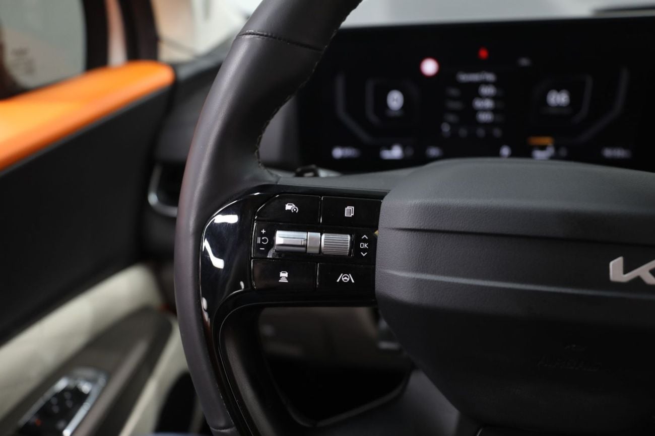 Kia Carnival Kia Carnival VIP | 7 Seats | 3.5L 290 Hp | 2 Year Warranty + Free registration | AED 2,150 monthly |