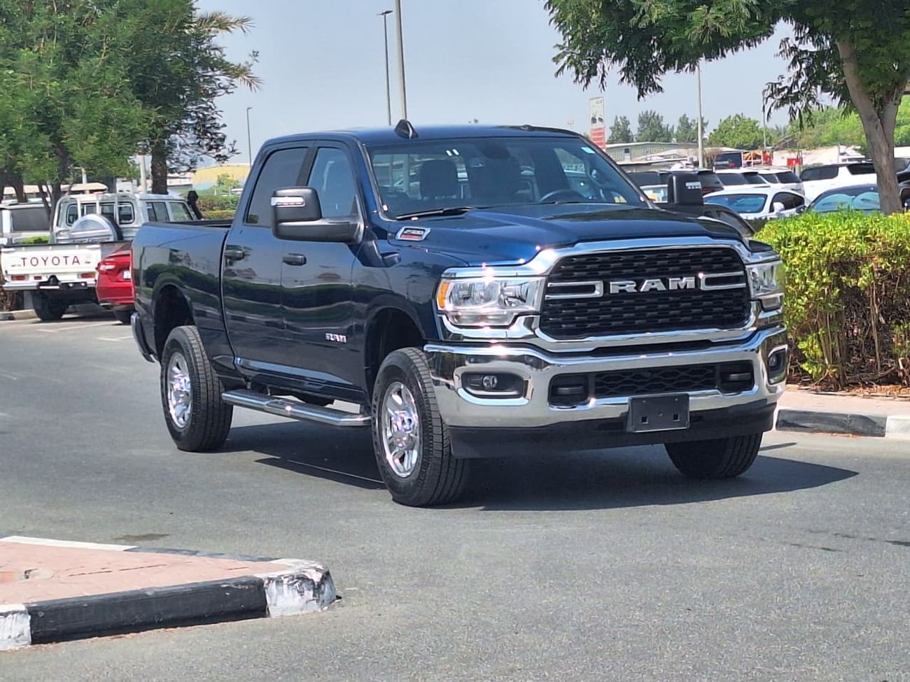 رام 2500 2024 RAM 2500 BIG HORN 6.4L V8 HEMI