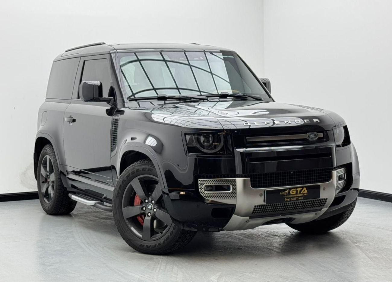 Land Rover Defender 2022 Land Rover Defender 90 X P400, 2027 Land Rover Warranty, Land Rover Service History, GCC