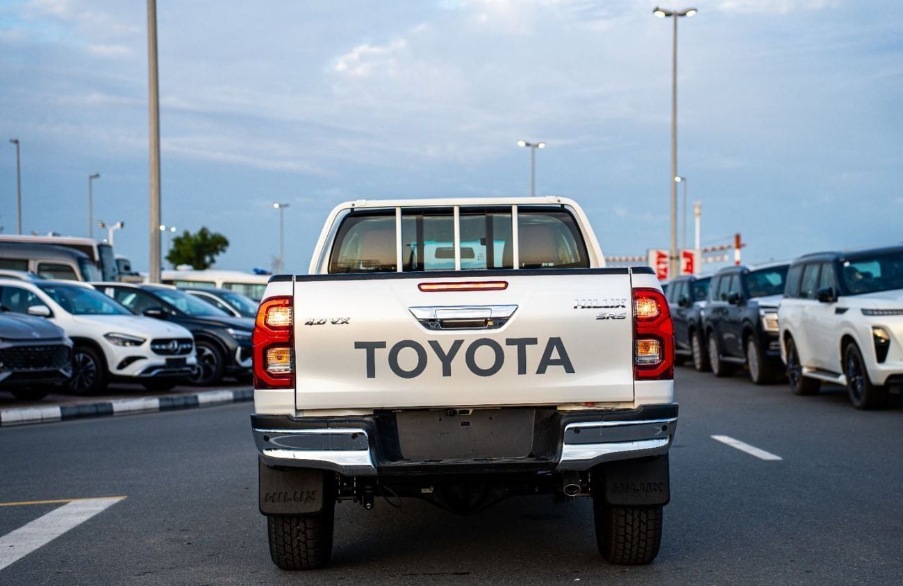 تويوتا هيلوكس 2026 Toyota Hilux  SR5 D/C  (4.0 L) 4X4