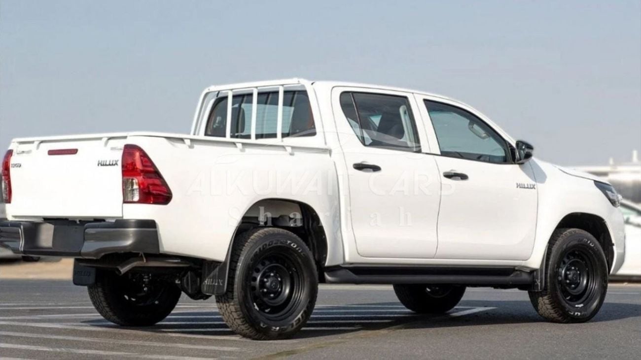 Toyota Hilux DC 2.4D MT 4X4 P.WINDOW MY2023 – WHITE
