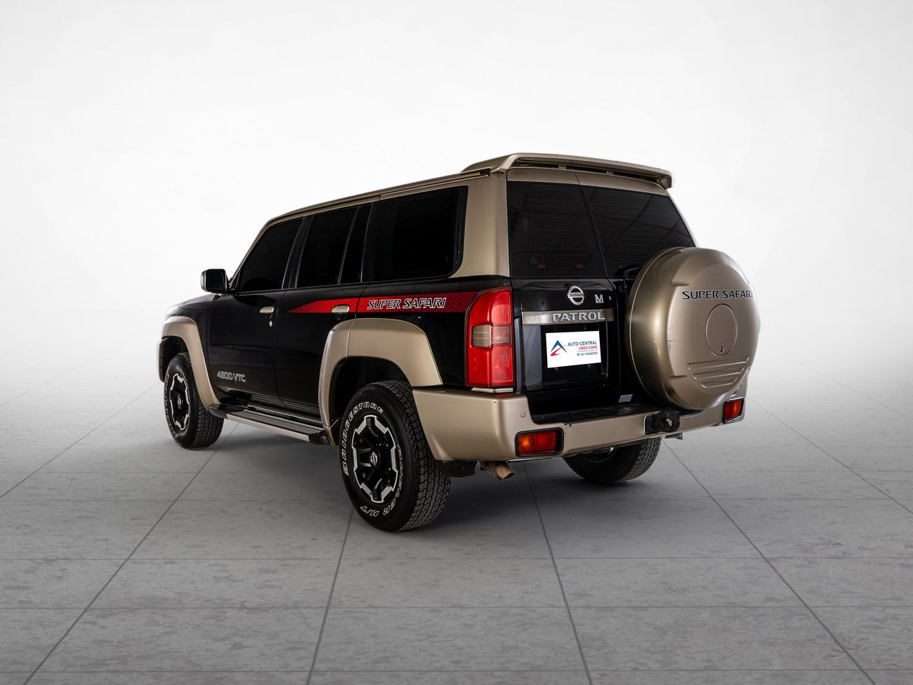 نيسان باترول سوبر سفاري SUPER SAFARI 4.8