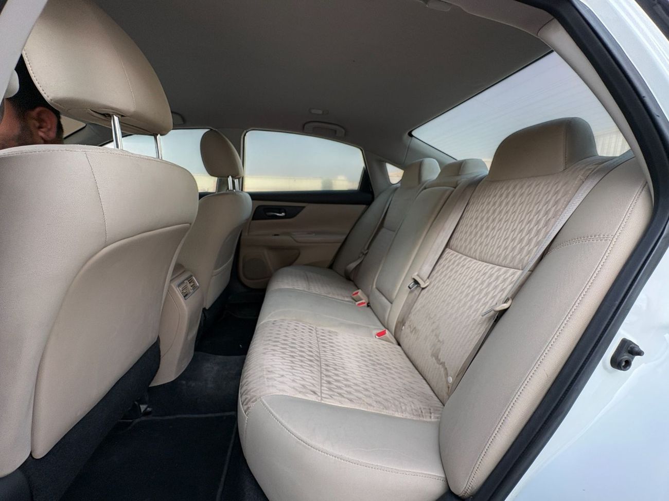 نيسان ألتيما S 2.5L I4 A/T | 2018 | GCC SPECS | WHITE EXTERIOR | AED 480 per month