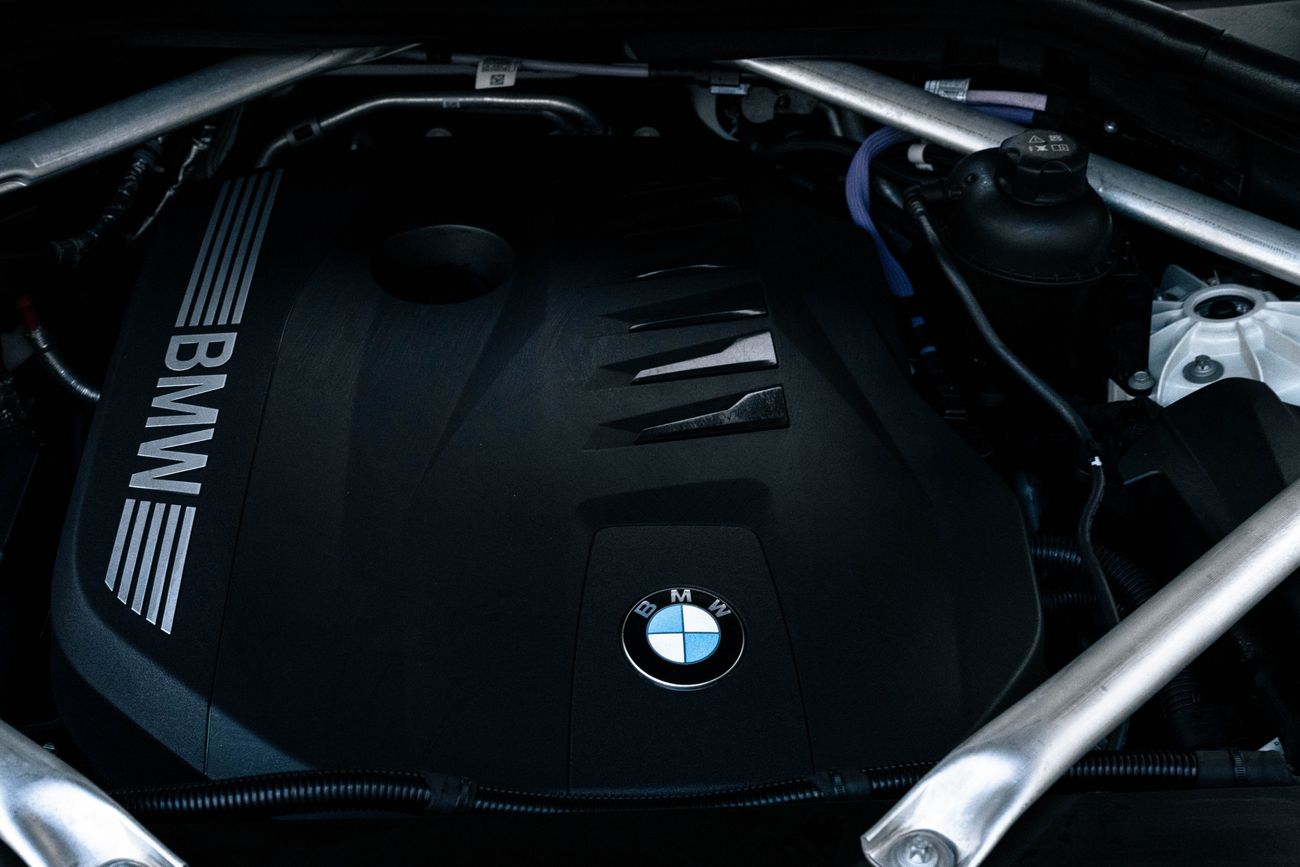 بي أم دبليو X5 xdrive 40iM-sport X5 M-Kit | 5,680 P.M | 0% Downpayment | BMW X5 M-kit | BMW Warranty
