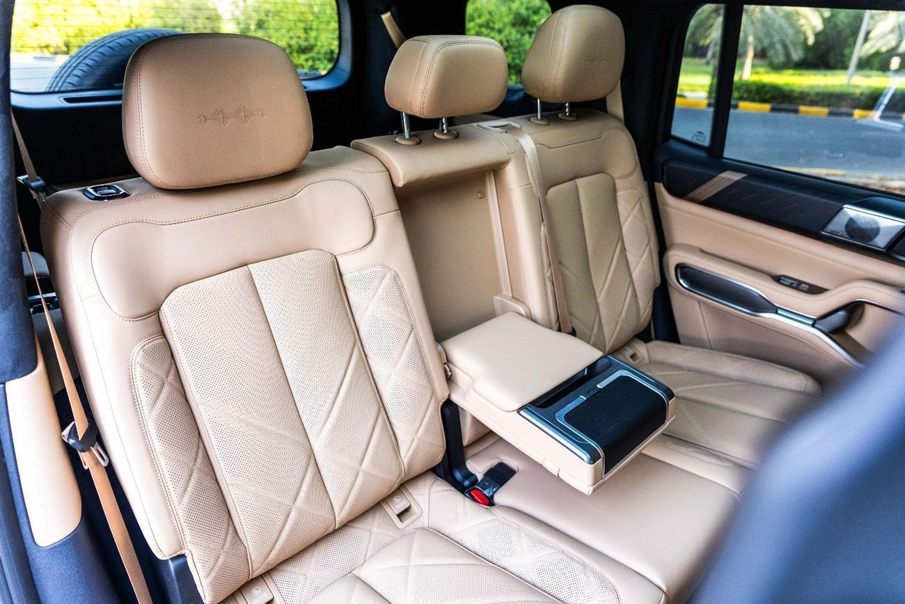 BYD Leopard 8 Smart and Brave Flagship Edition (7 Seats)