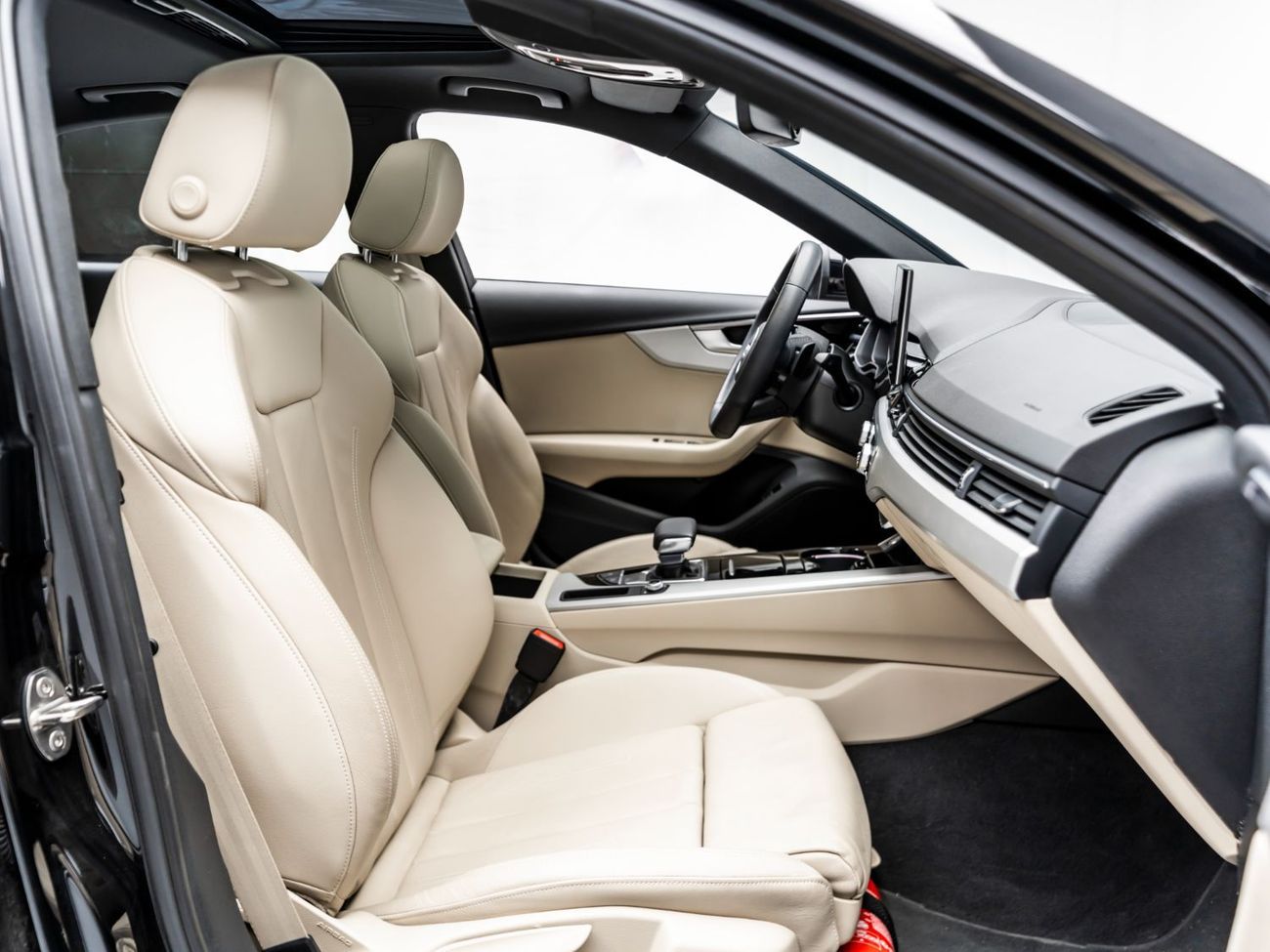 Audi A4 35 TFSI S Line 1.4L 2023 Audi A4 35 TFSI, 2028 Audi Warranty + Service Contract, Low KMs, GCC