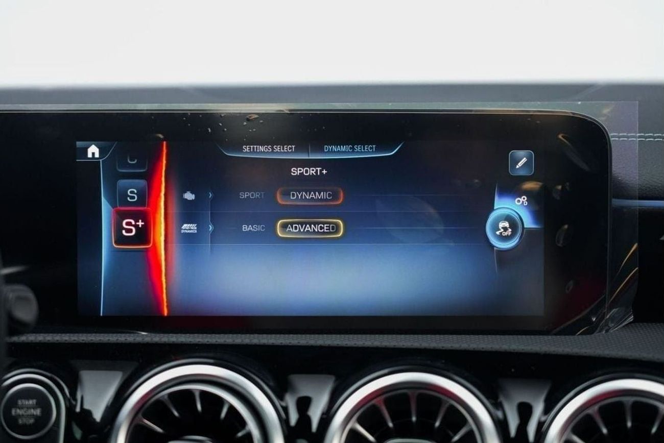 Mercedes-Benz CLA 35 AMG Mercedes-Benz CLA 35 | 2025 GCC 0km | Agency Warranty | AMG | Night Package