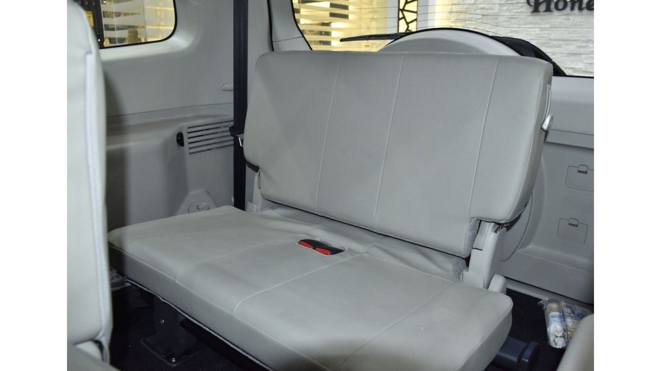 ميتسوبيشي باجيرو EXCELLENT DEAL for our Mitsubishi Pajero GLS 3.8 ( 2017 Model ) in Gray Color GCC Specs