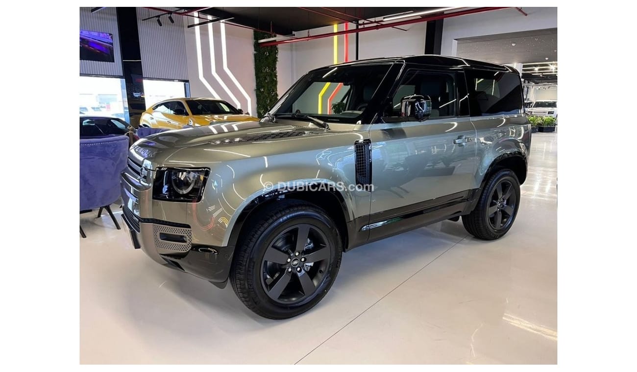 Land Rover Defender Defender 90 X-Dynamic P300 /V4 / 2023 /3 Year warranty and service contract