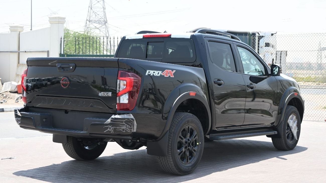 نيسان نافارا AVAILABLE COLOURS : WHITE/SILVER/BLACK/TECNO GRAY/WARRIER GRAY