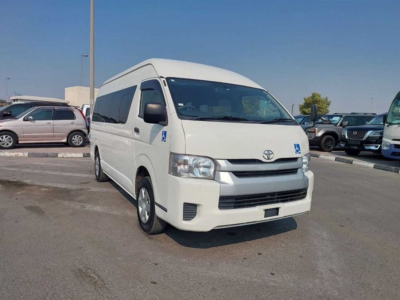 Toyota Hiace TOYOTA HIACE COMMUTER VAN RHD 2015 MODEL 2.7 L PETROL AUTOMATIC(PM07411)