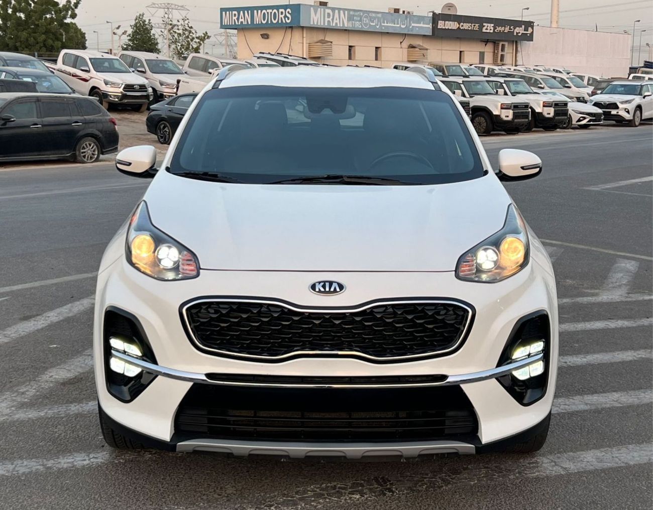 Kia Sportage 2021  Kia  Sportage Mioption-Rear Camara -2.4L-V4- Leather Seat -  2 Key -