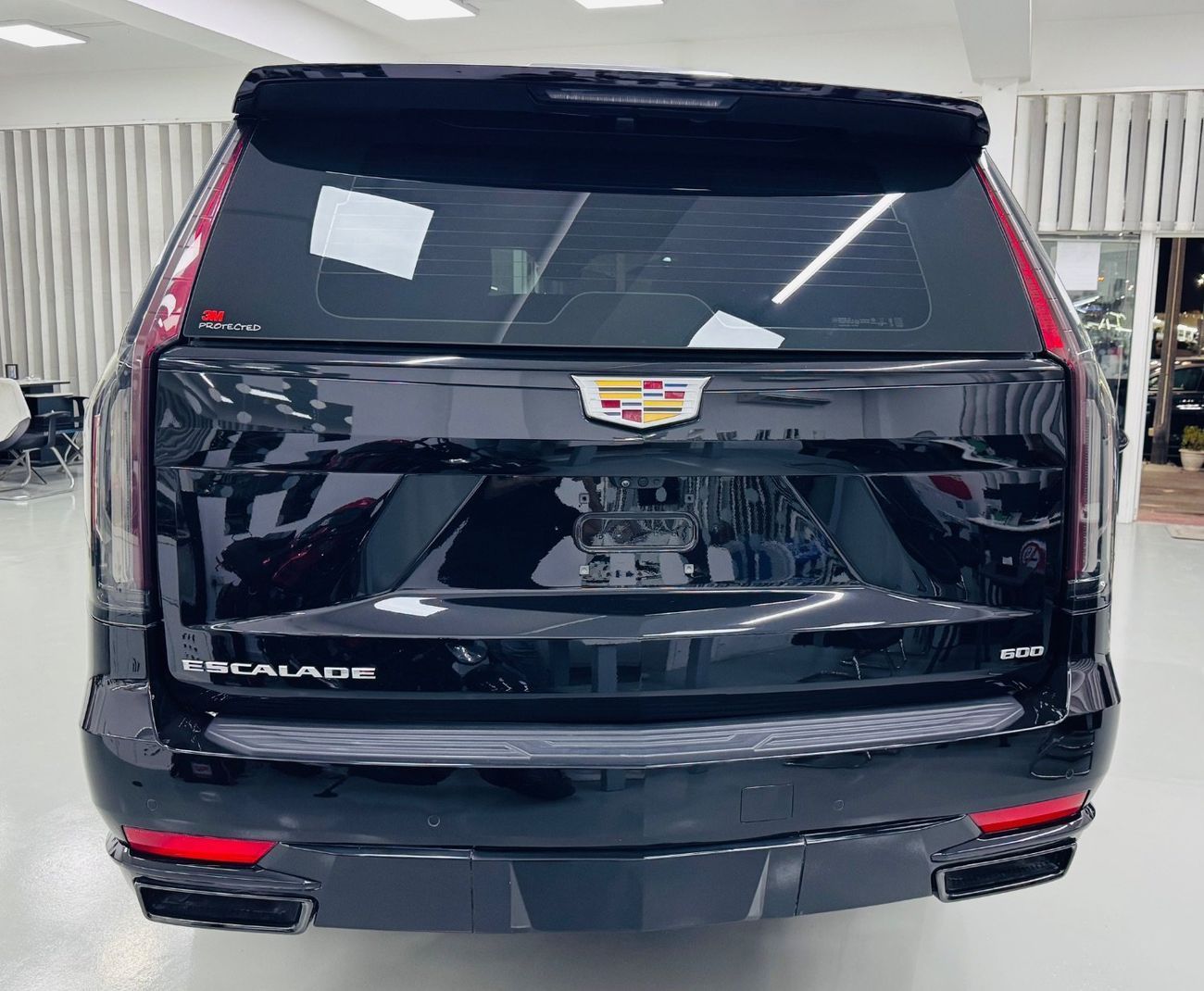 Cadillac Escalade Sport Platinum 6.2L 4WD