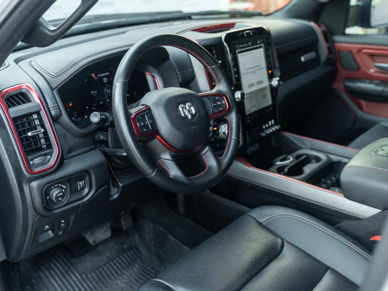 رام 1500 AED 3,302 PM • RAM 1500 REBEL LUXURY • ONLY 28,000 KMS • 5.7L HEMI® V8 • OFFICIAL DODGE WARRANTY