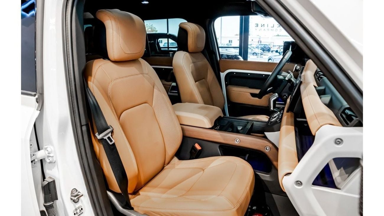 لاند روفر ديفندر 2024 Land Rover Defender 110 P400 HSE X-Dynamic, 2029 Al Tayer Warranty + Service Contract, Low KMs,