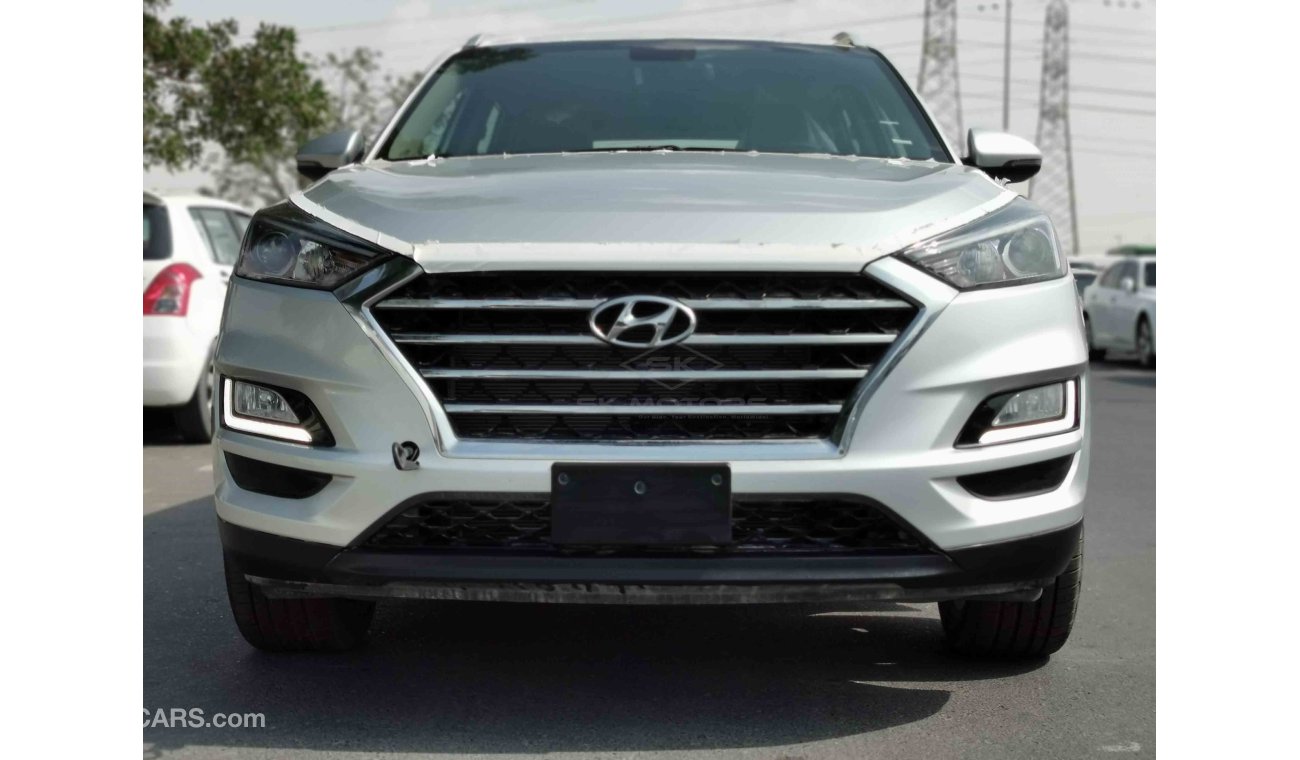 هيونداي توسون 1.6L 4CY Petrol, 19" Rims, DRL LED Headlights, Front & Rear A/C, Fabric Seats, USB-AUX(CODE # HTS09)