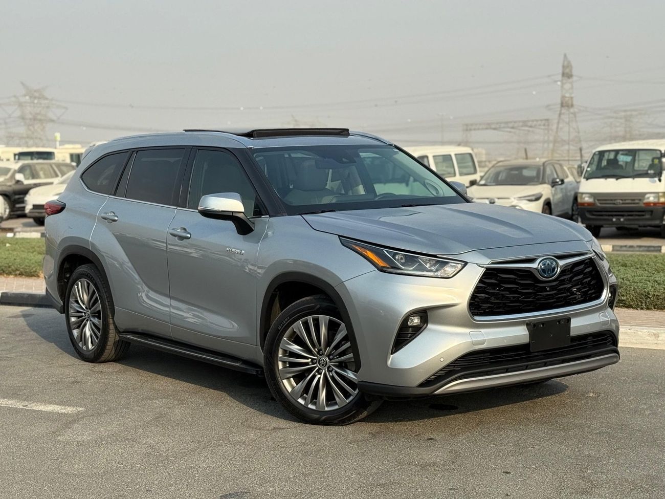 Toyota Highlander Platinum Full Option | panoramic | 360 Camera | leather | hybrid 2.5