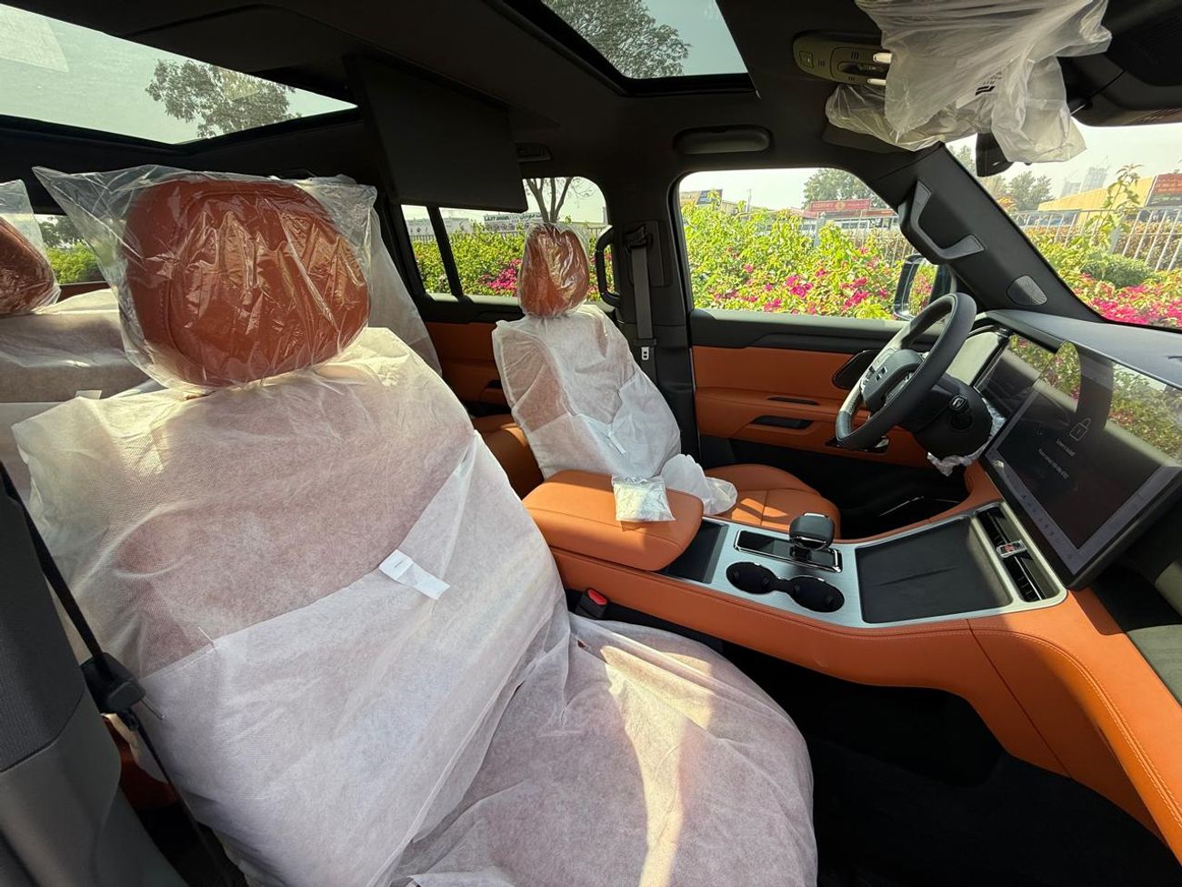 روكس 01 NEW ARRIVAL ROX 01 2026 7 SEATS LONG RANGE WITH WARRANTY EVS 5 YEARS SERVICE CONTRACT