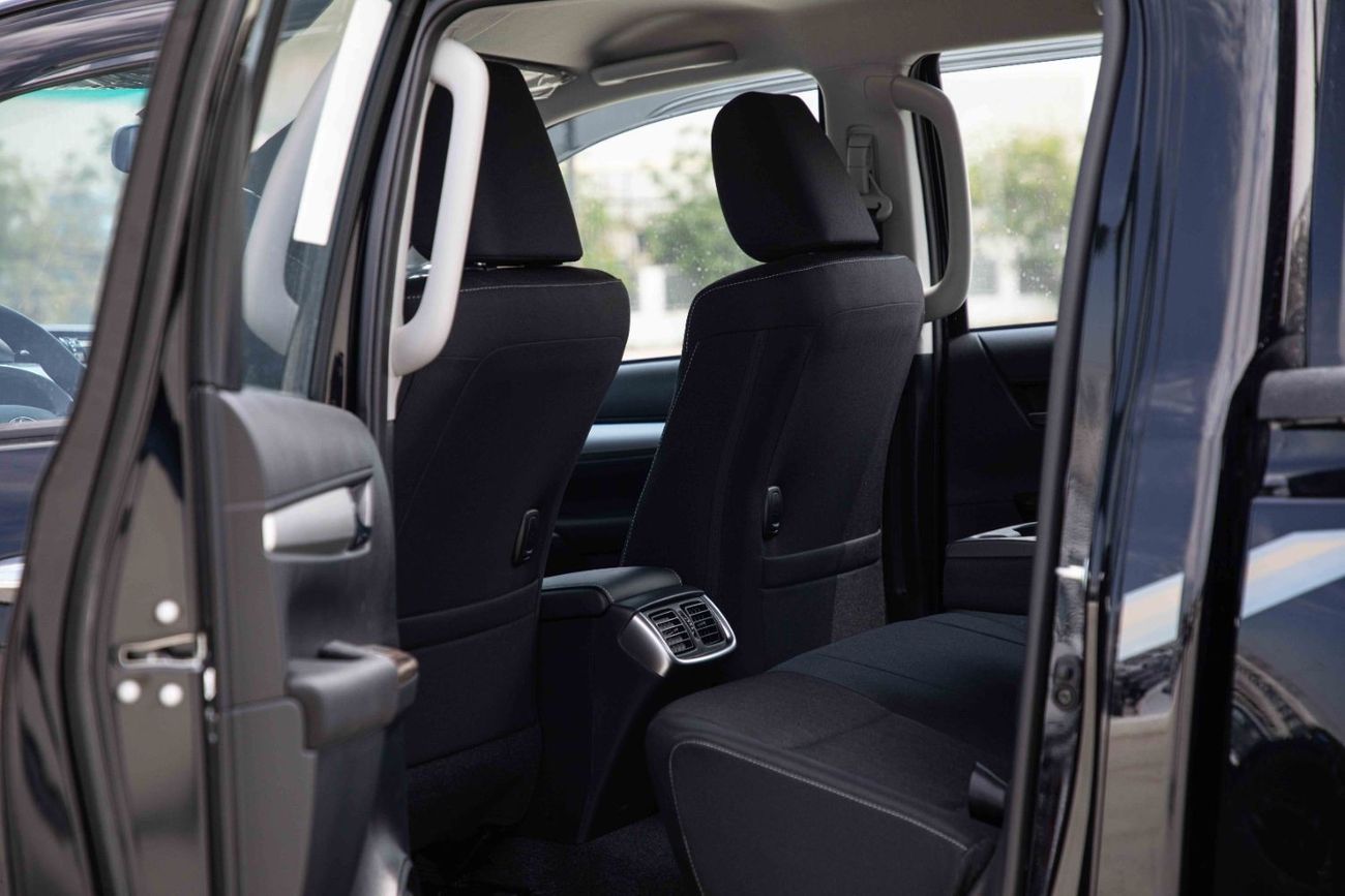Toyota Hilux 2024 Toyota Hilux 4X4 DC 2.7 HI - Attitude Black inside Black