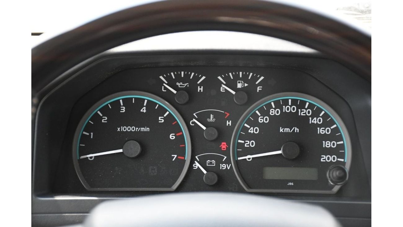 تويوتا لاند كروزر 70 LX 4.0L V6 Petrol Automatic