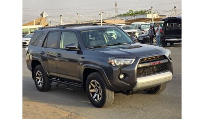 Toyota 4Runner 2019 Model TRD off Road 4x4 and original leather seats