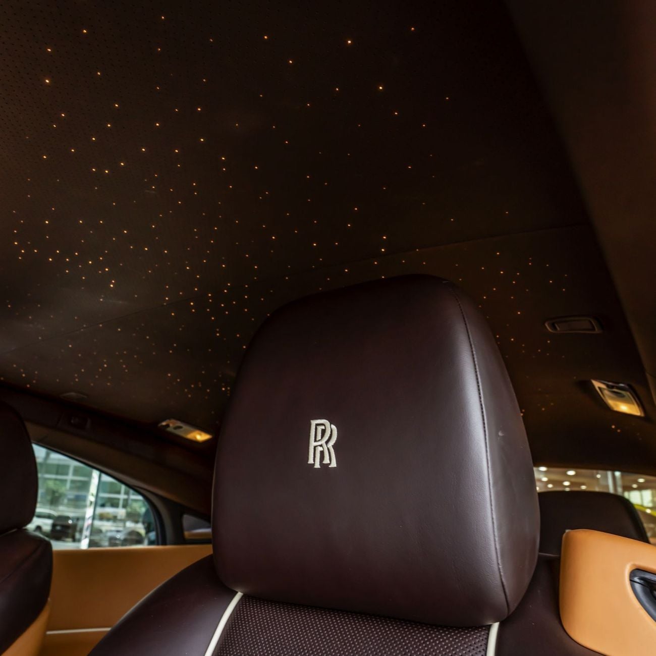 Rolls Royce Wraith STD 2017 | ROLLS ROYCE WRAITH | 3 BUTTONS | STAR LIGHT | 45,000KM | GCC