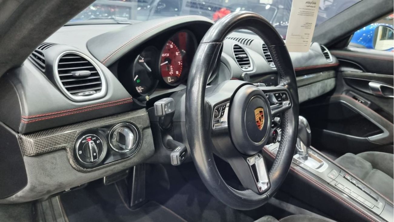 بورش كايمان 718 GTS 2.5L PORSCHE 718 CAYMAN GTS 2018 GCC FULL SERVICE HISTORY FROM PORSCHE FOR 275K AED