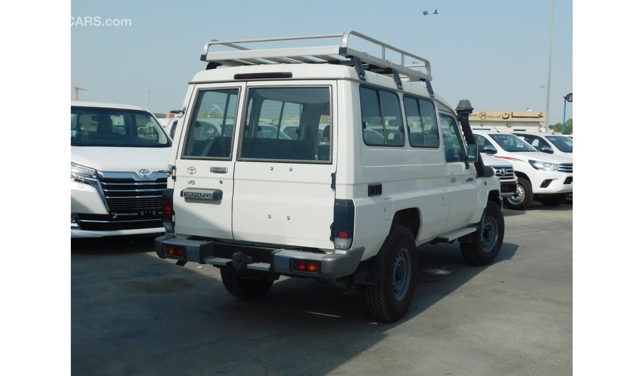 Toyota Land Cruiser Hard Top 78 Hardtop 4.5L Diesel 4WD M/T-ABS-3 Door