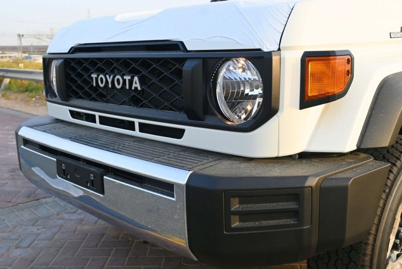 تويوتا لاند كروزر 70 TOYOTA  LAND CRUISER HARDTOP LC76 4.0L 2024
