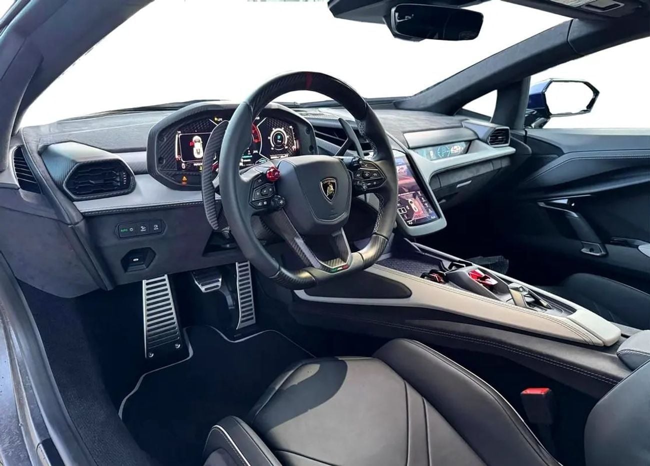 Lamborghini Revuelto