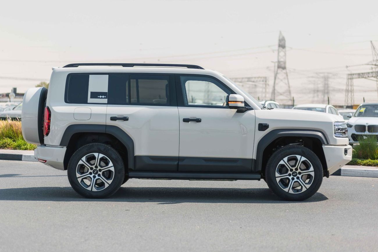 BYD Leopard 5 BYD Leopard 5 Ultra 210 KM 1.5T Without Hydraulic R20 2025