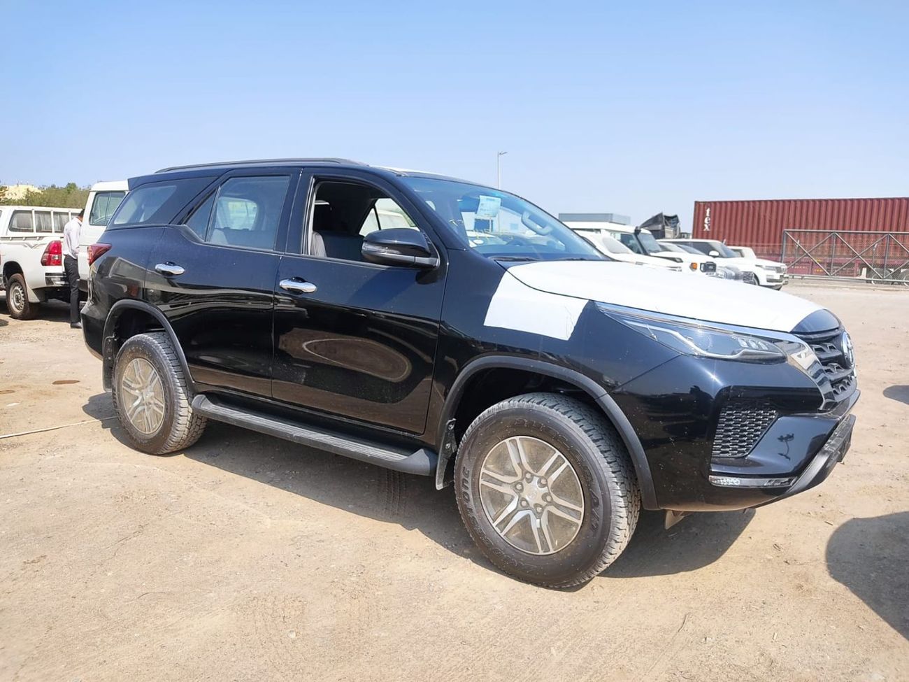 تويوتا فورتونر FORTUNER 2.7L PETROL V4 | AUTOMATIC | 0 KM | 03 YEARS WARRANTY