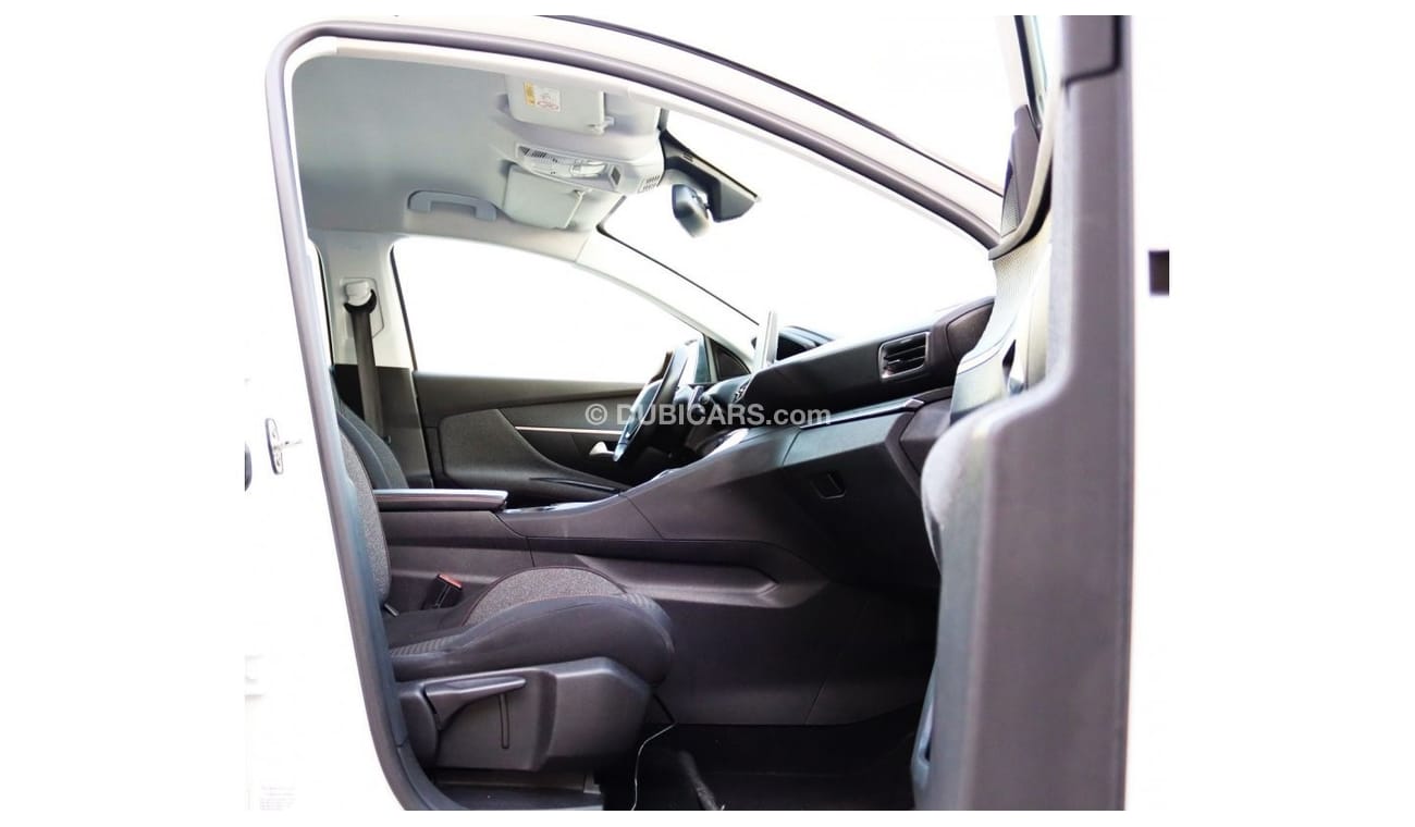 Peugeot 3008 Active Peugeot 3008 GCC 2020 in excellent condition