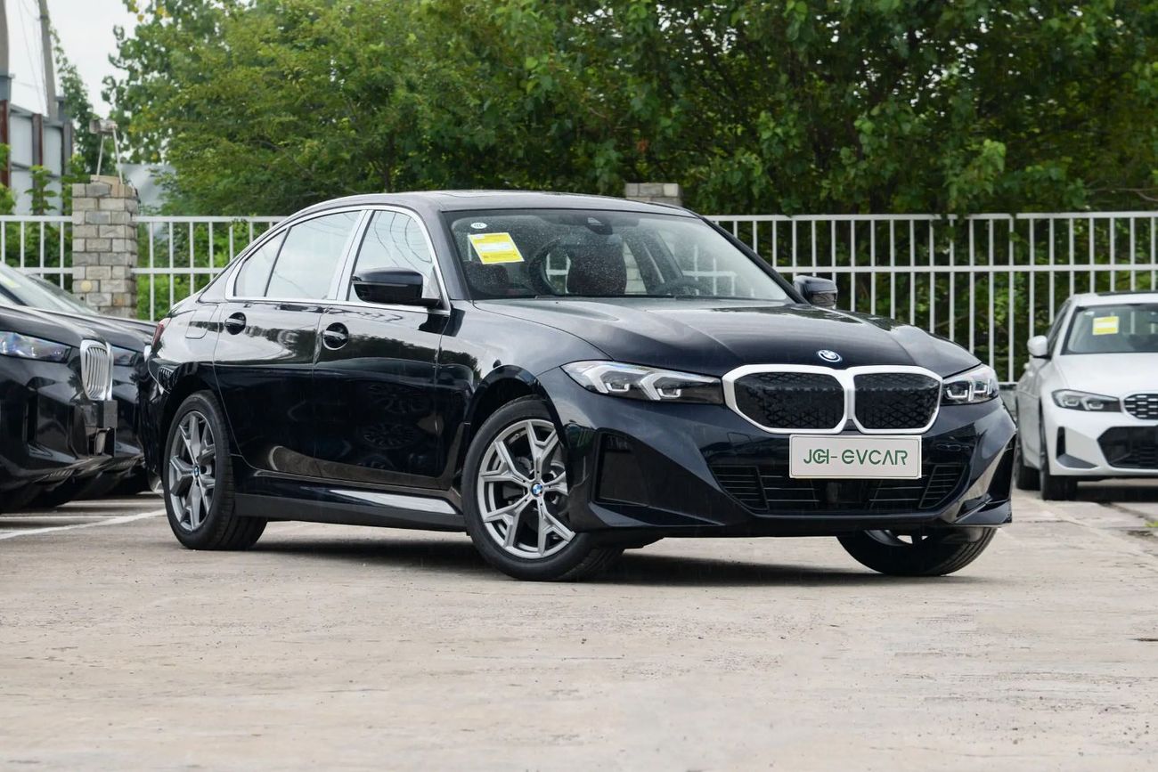 BMW i3 eDrive 35L M 592km