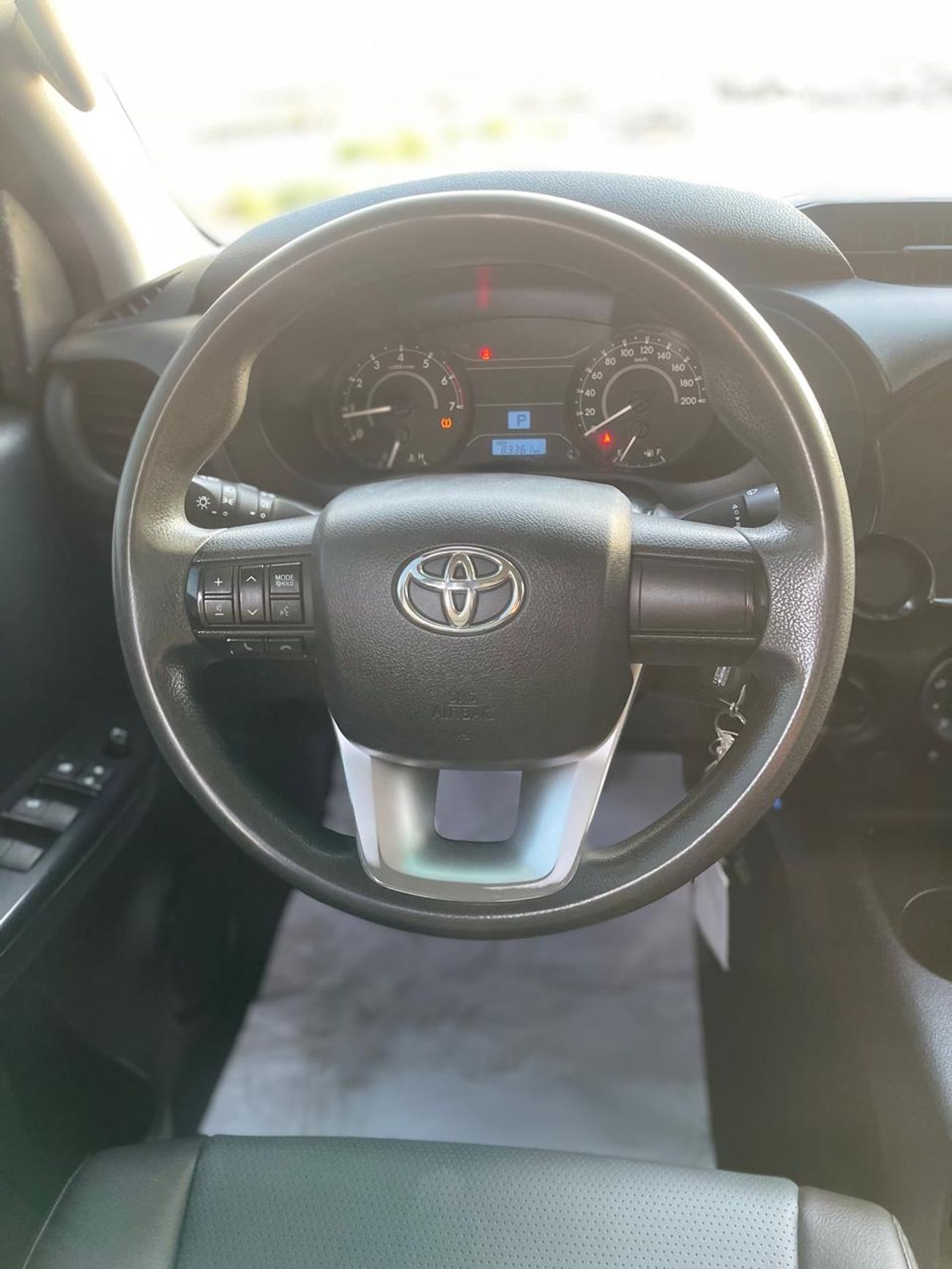 Toyota Hilux GLX PETROL HILUX 2.7L LEFT HAND DRIVE FOR EXPORT ONLY
