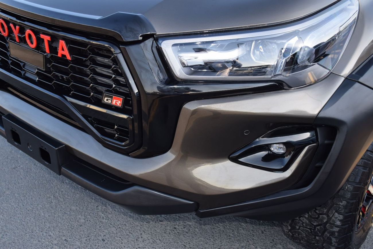 Toyota Hilux 4x4 Diesel 2.8L RHD (Export Only)