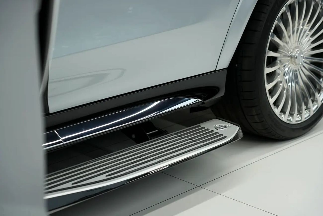 Mercedes Maybach GLS600 Maybach GLS 600 | GCC 0km | Agency Warranty | Crystal White