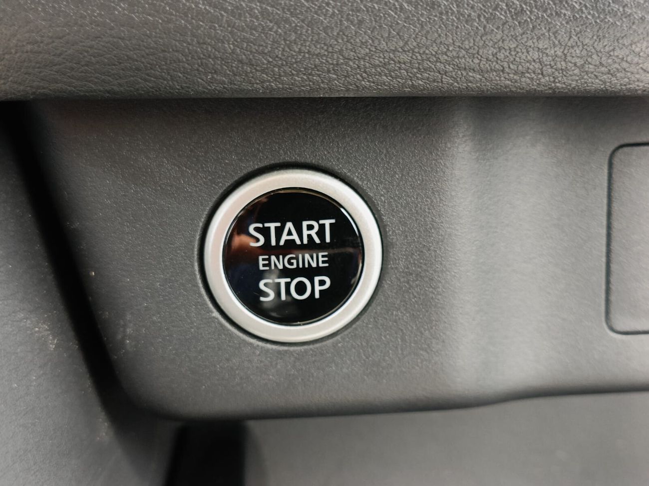 نيسان إكس تريل S, 2.5L PETROL / PUSH START / DVD+CAMERA / 4WD (CODE # 67753)