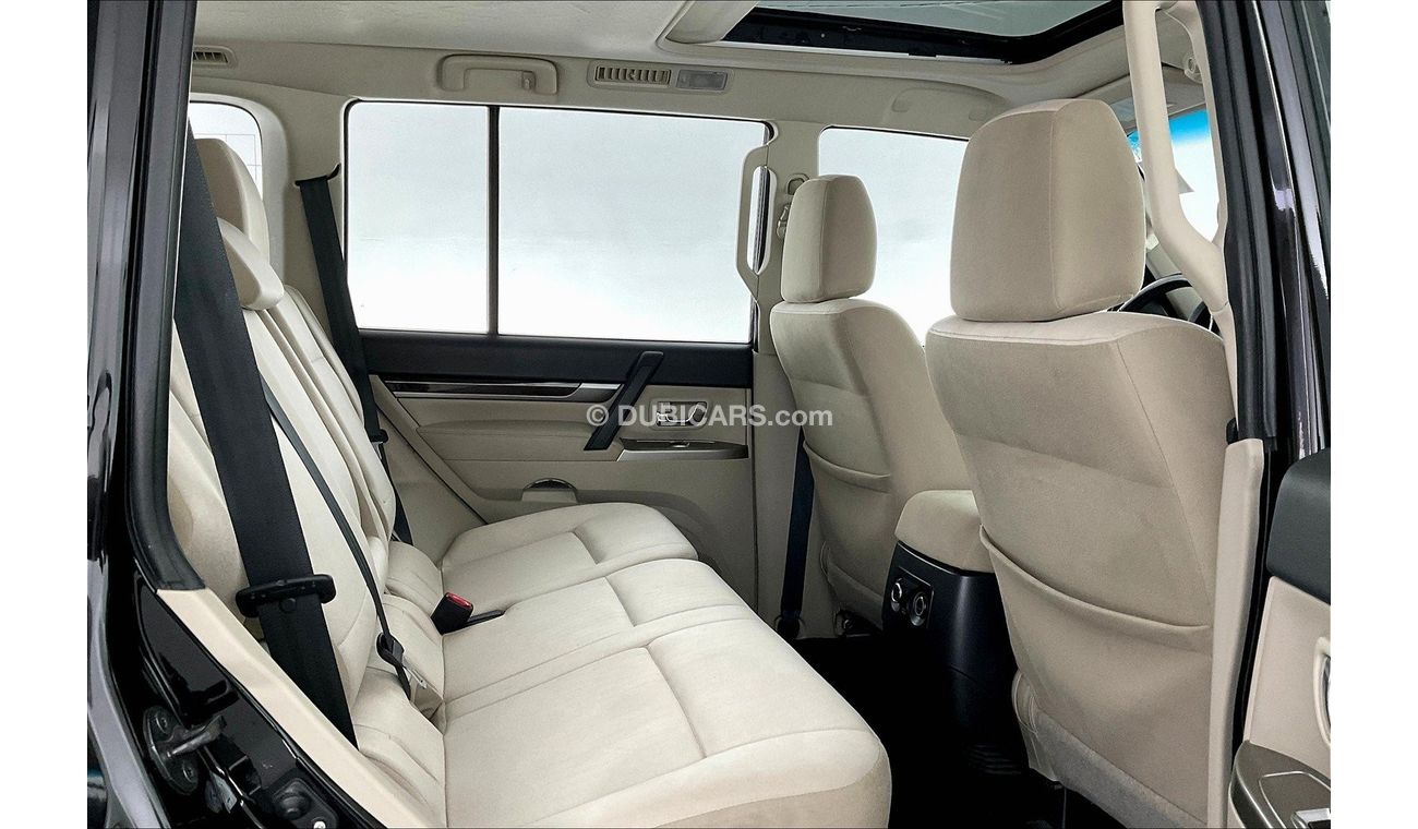 ميتسوبيشي باجيرو GLS Midline w/sunroof